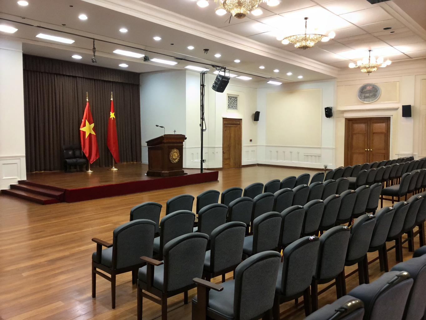Toàn cảnh hội trường hội thảo khoa học quan trắc địa kỹ thuật